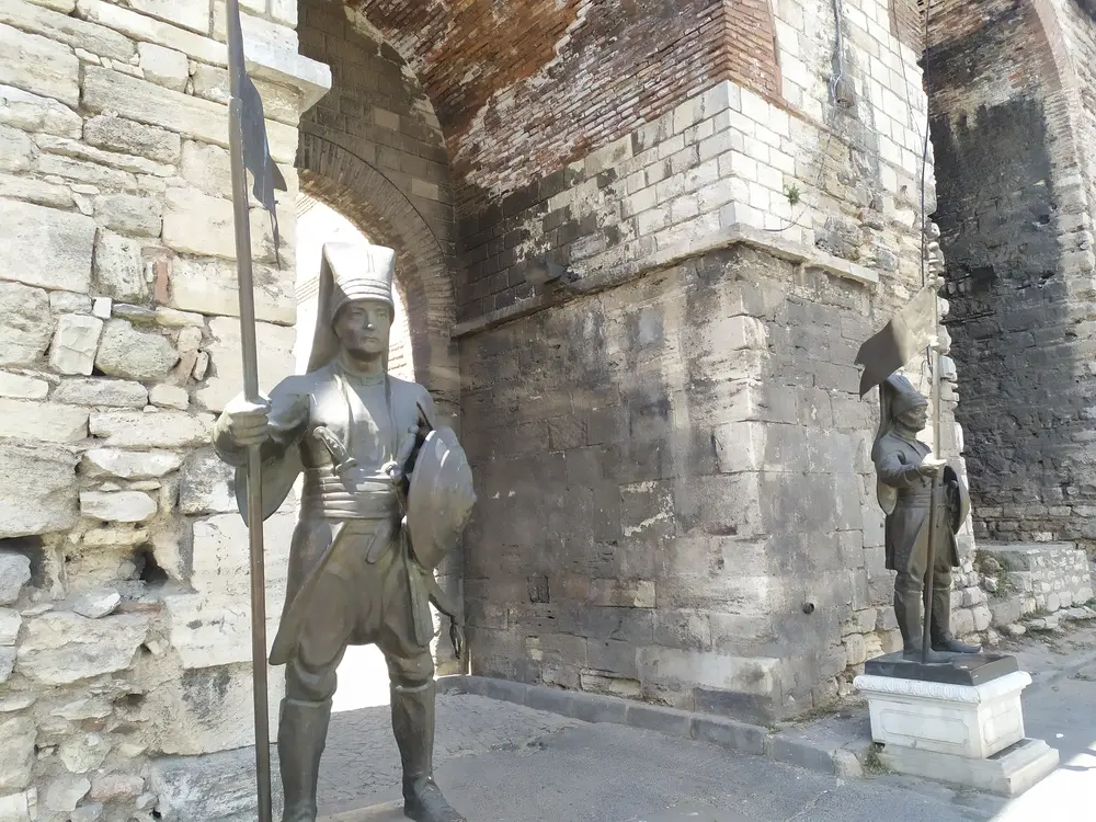 城门内的耶尼切里