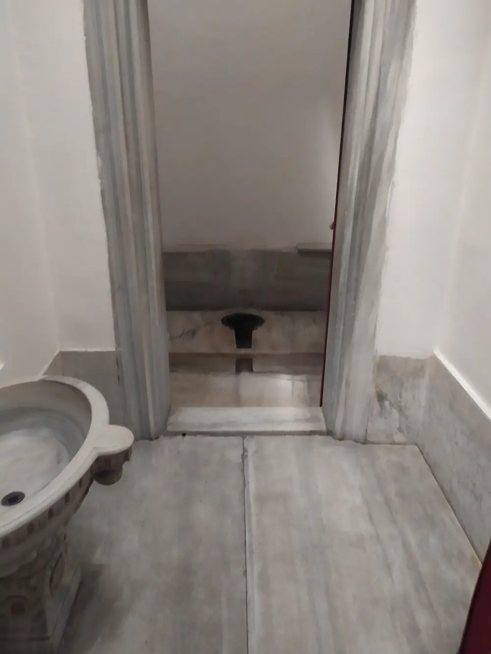 苏丹简陋的厕所