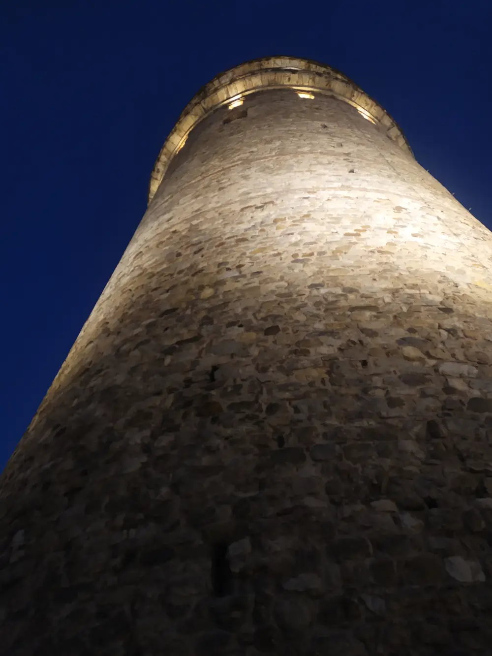 夜幕中的加拉塔