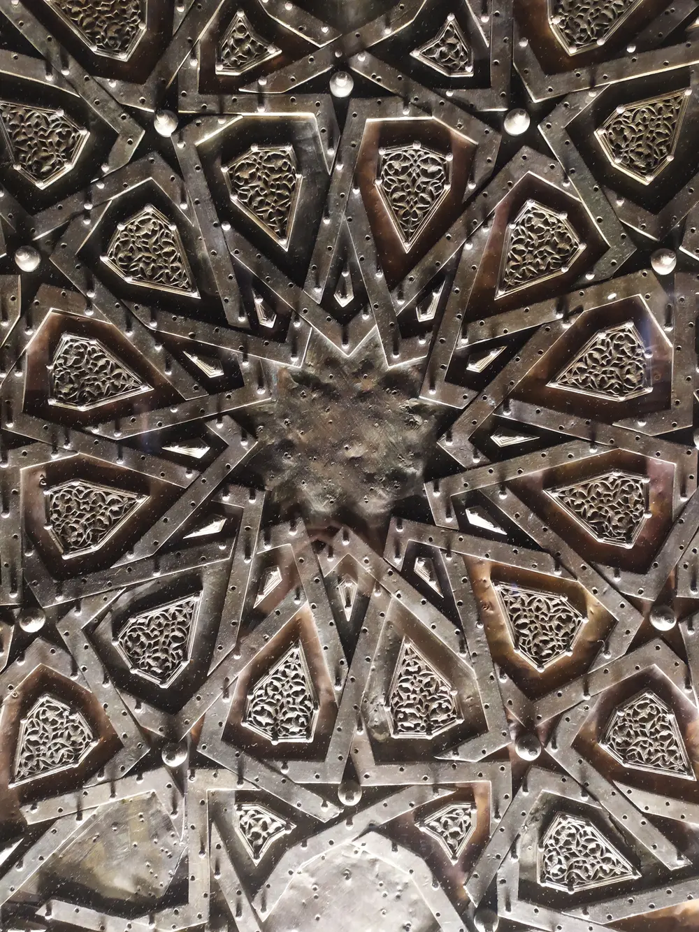 某清真寺的铁门