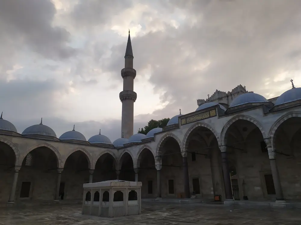 苏莱曼尼耶的入口